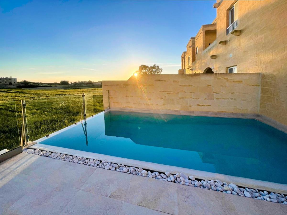 Inni Holiday Home With Infinity Pool Għarb Exterior foto